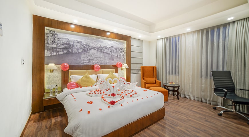 Book Hotels in Srinagar